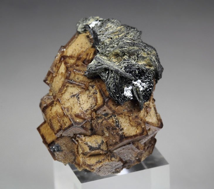 GARNET var. ANDRADITE, HEMATITE iron rose