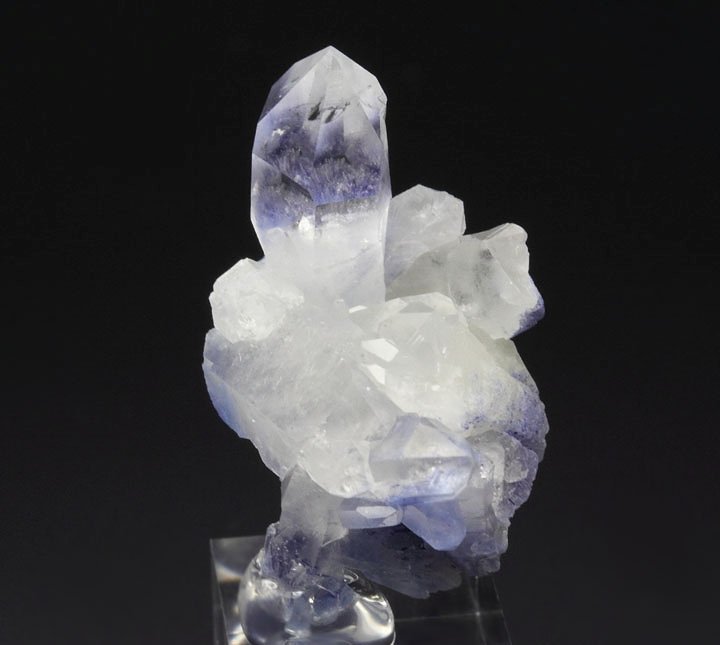 QUARTZ with DUMORTIERITE inclusions