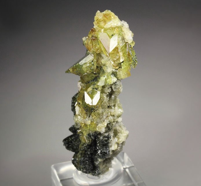 gem TITANITE twinned, K FELDSPAR var. ADULARIA, CLINOCHLORE