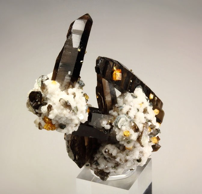 QUARTZ var. SMOKY, gem GARNET var. SPESSARTINE 