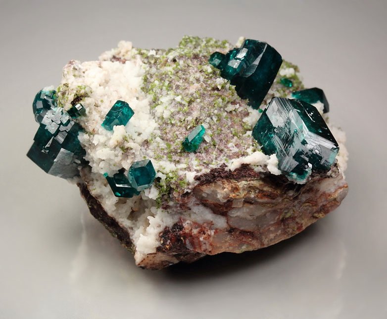 gemmy DIOPTASE bi-terminated, DUFTITE