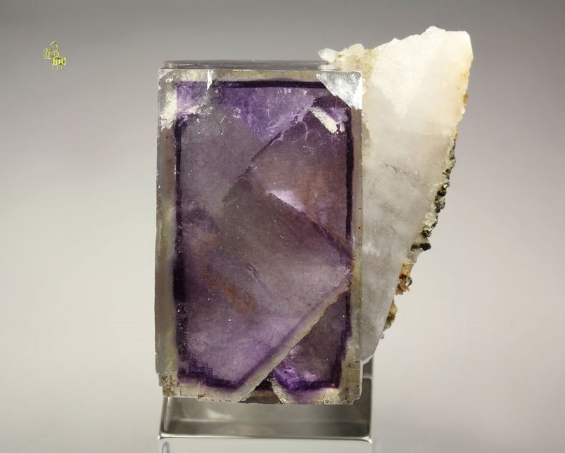 FLUORITE with phantoms