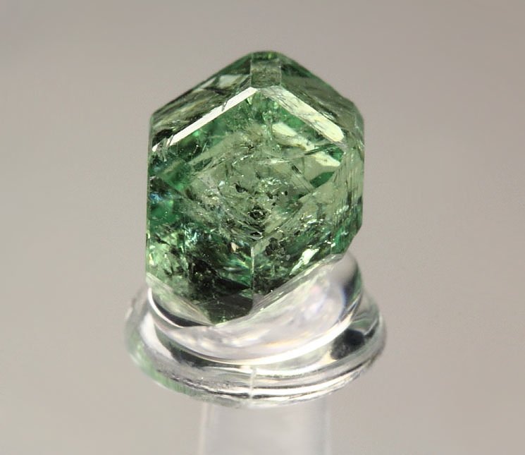 gem GARNET var. GROSSULAR var. TSAVORITE