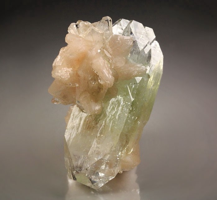 gem FLUORAPOPHYLLITE-(K) bi-terminated, STILBITE