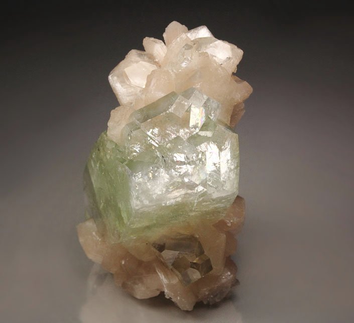 gem FLUORAPOPHYLLITE-(K) bi-terminated, STILBITE