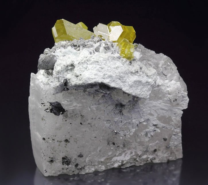 new find - gem SPHALERITE var. CLEIOPHANE twinned