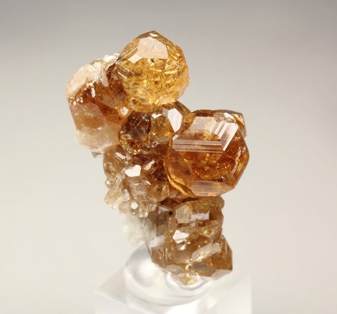 gem GARNET var. GROSSULAR