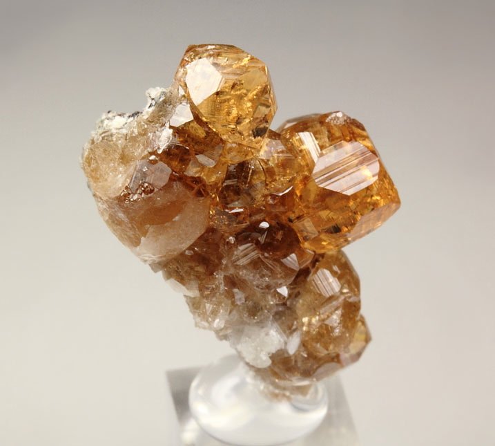 gem GARNET var. GROSSULAR