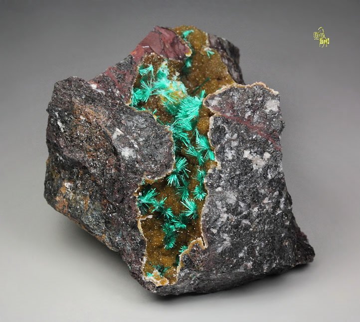 BROCHANTITE