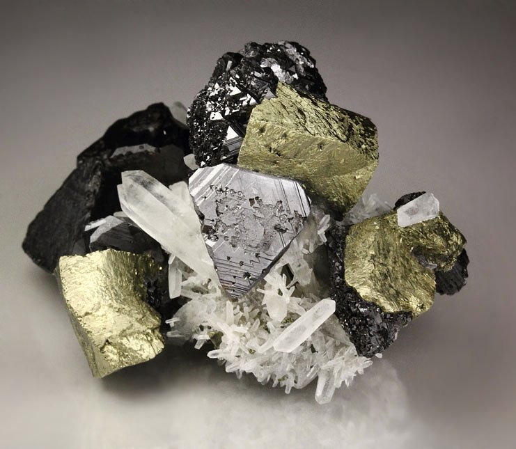 CHALCOPYRITE, SPHALERITE, QUARTZ