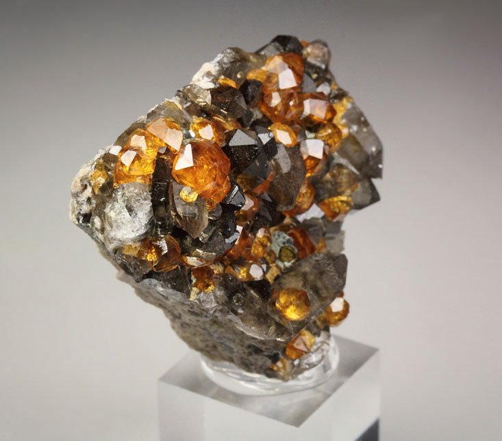 gem GARNET var. SPESSARTINE, QUARTZ var. SMOKY