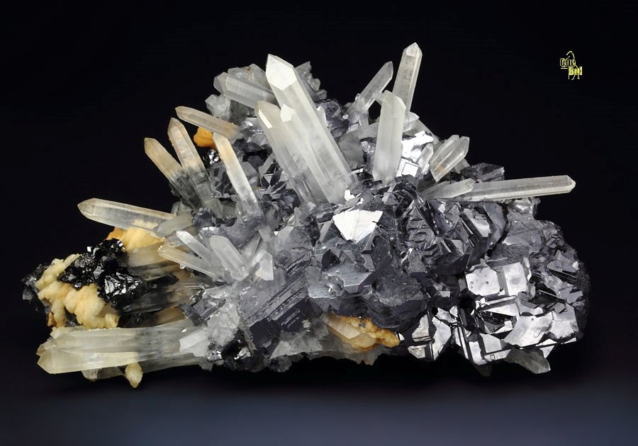 GALENA - SPINEL LAW TWIN, QUARTZ, SPHALERITE, CALCITE