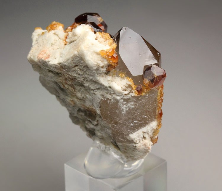 GARNET var. SPESSARTINE, QUARTZ var. SMOKY