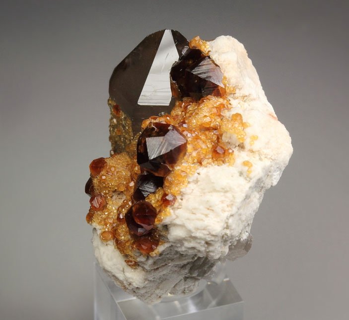 GARNET var. SPESSARTINE, QUARTZ var. SMOKY