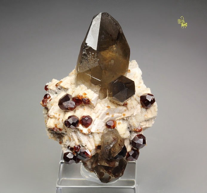 gemmy GARNET var. SPESSARTINE, QUARTZ var. SMOKY