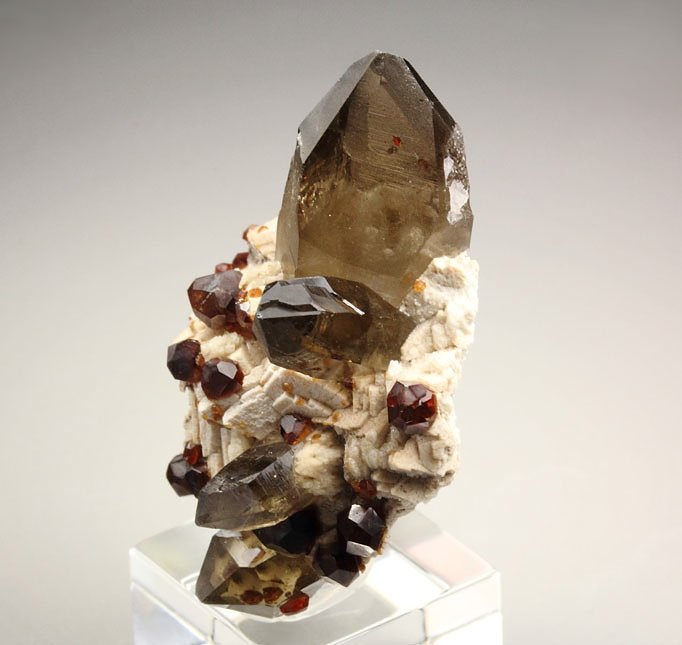 gemmy GARNET var. SPESSARTINE, QUARTZ var. SMOKY