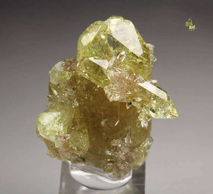 gem VESUVIANITE