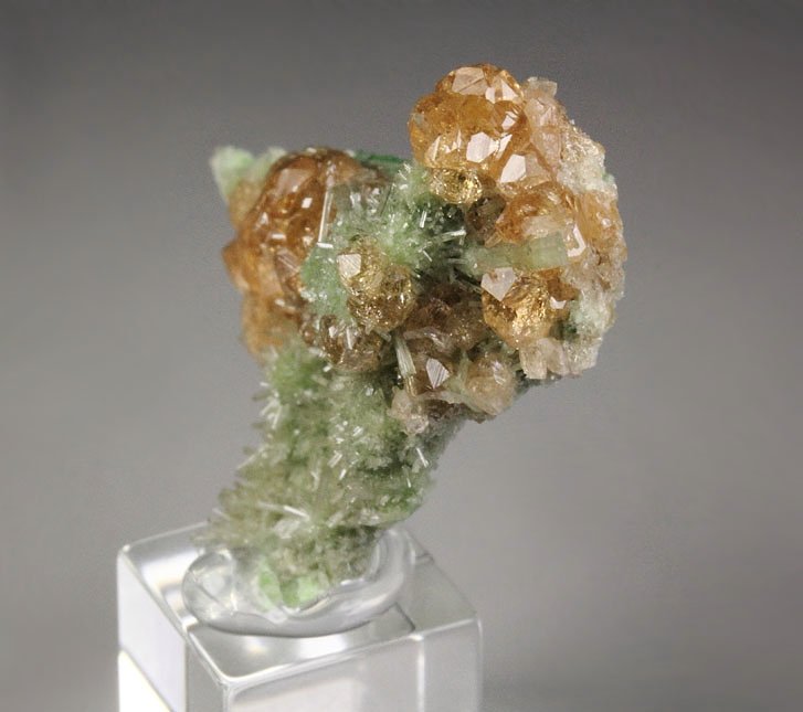 gem GARNET var. GROSSULAR, DIOPSIDE