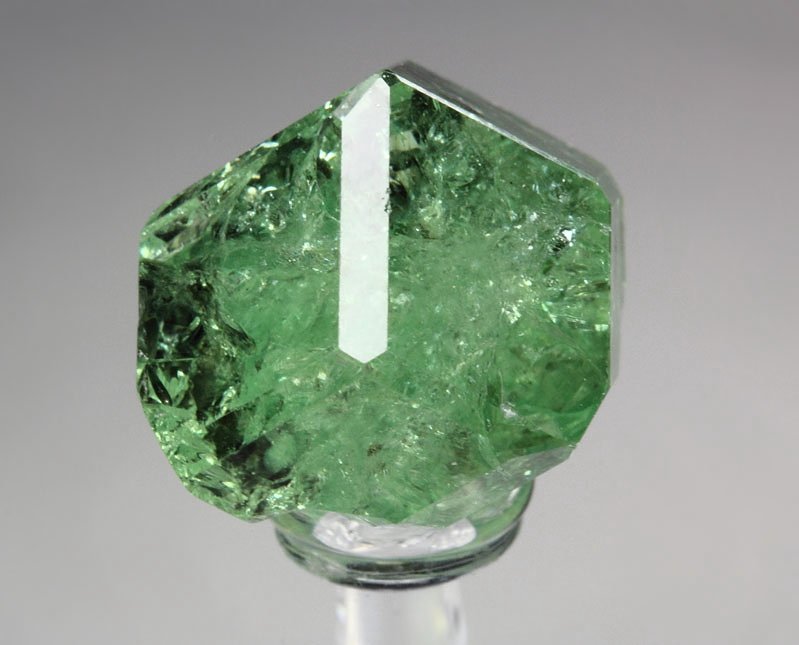 gem GARNET var. GROSSULAR var. TSAVORITE