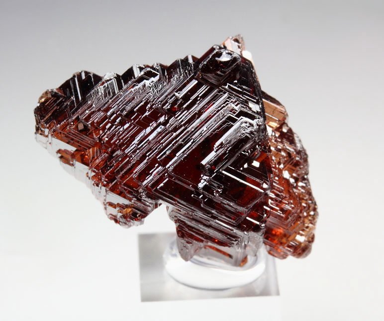 gem GARNET var. SPESSARTINE skeletal 