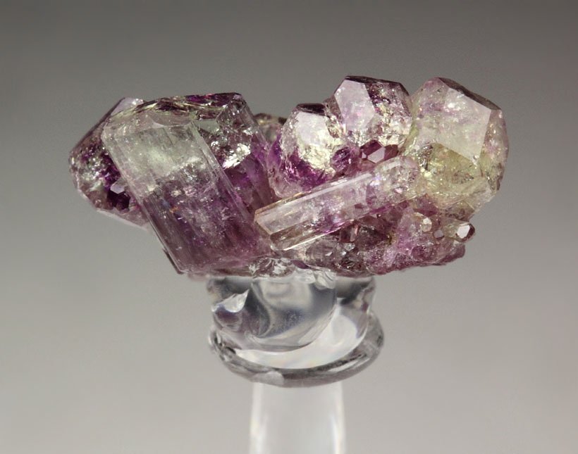 gem bi-terminated VESUVIANITE bi-color