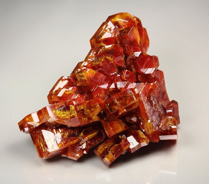 gemmy skeletal VANADINITE