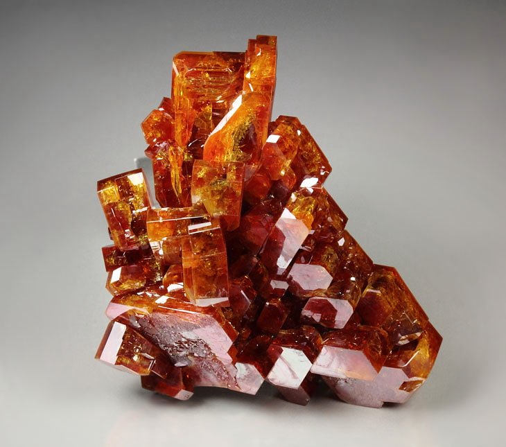 gemmy skeletal VANADINITE