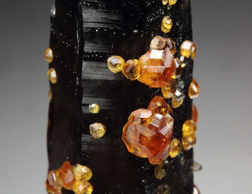 gem GARNET var. SPESSARTINE, QUARTZ var. SMOKY