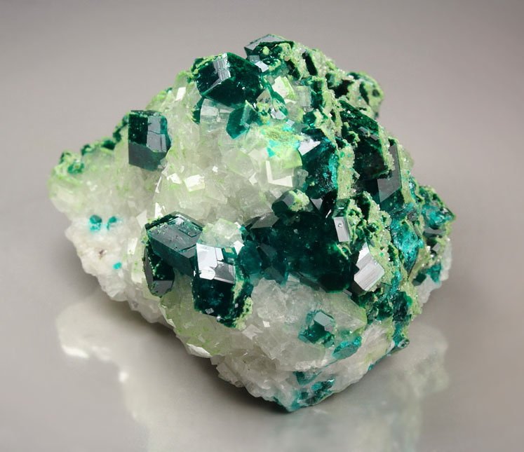 DIOPTASE, DUFTITE, CALCITE