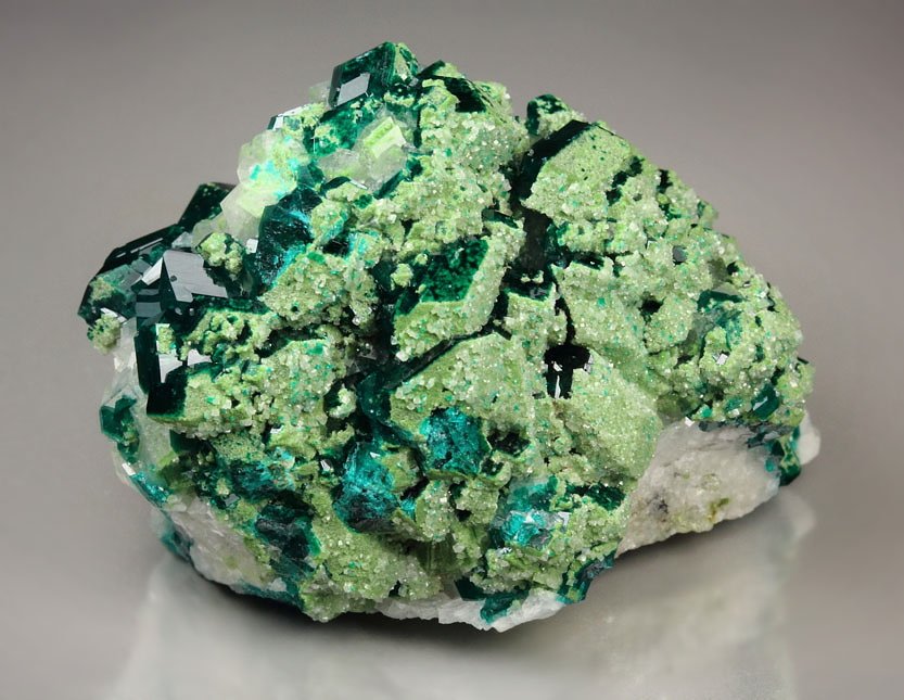 DIOPTASE, DUFTITE, CALCITE