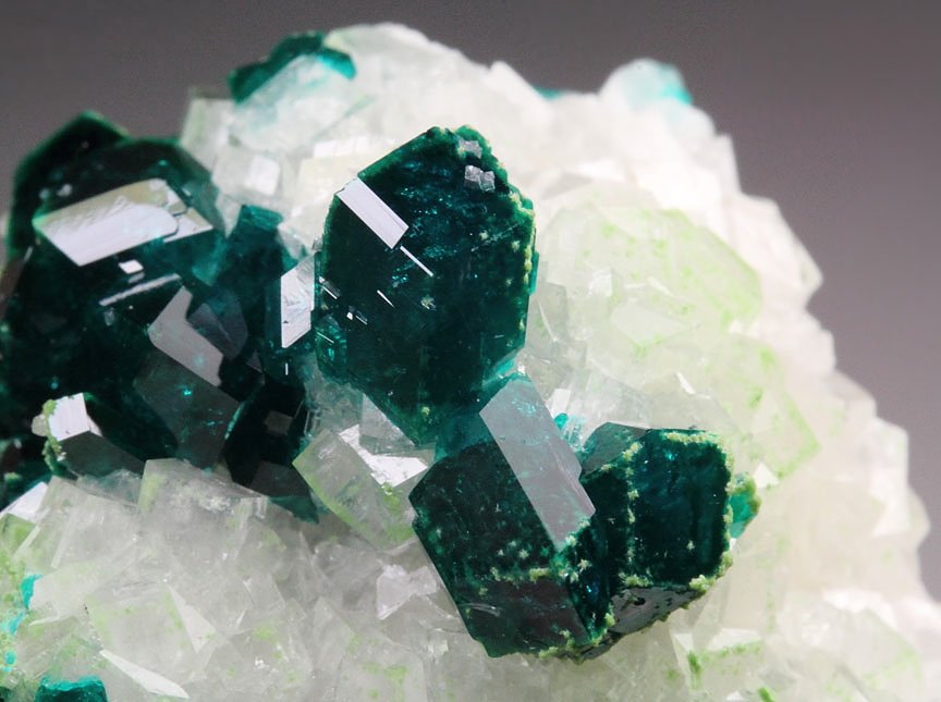 DIOPTASE, DUFTITE, CALCITE