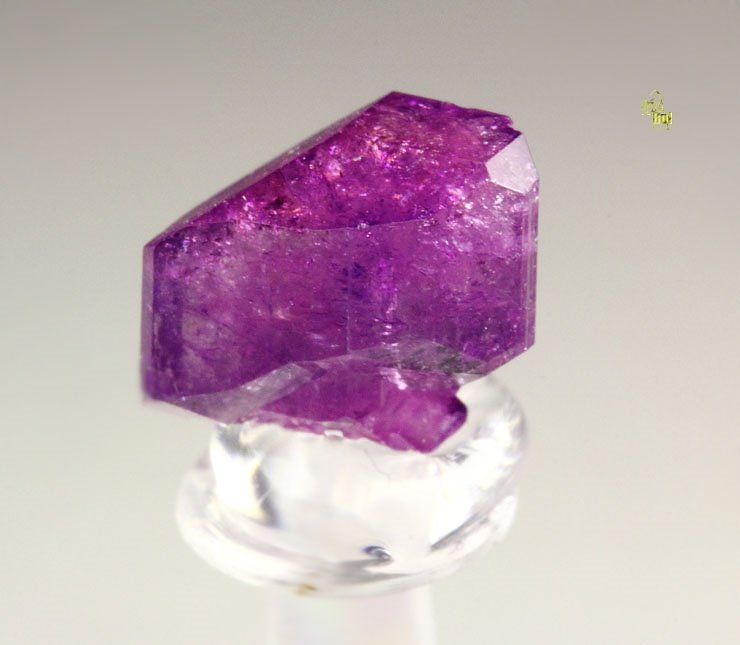 gemmy VESUVIANITE var. MANGANOAN