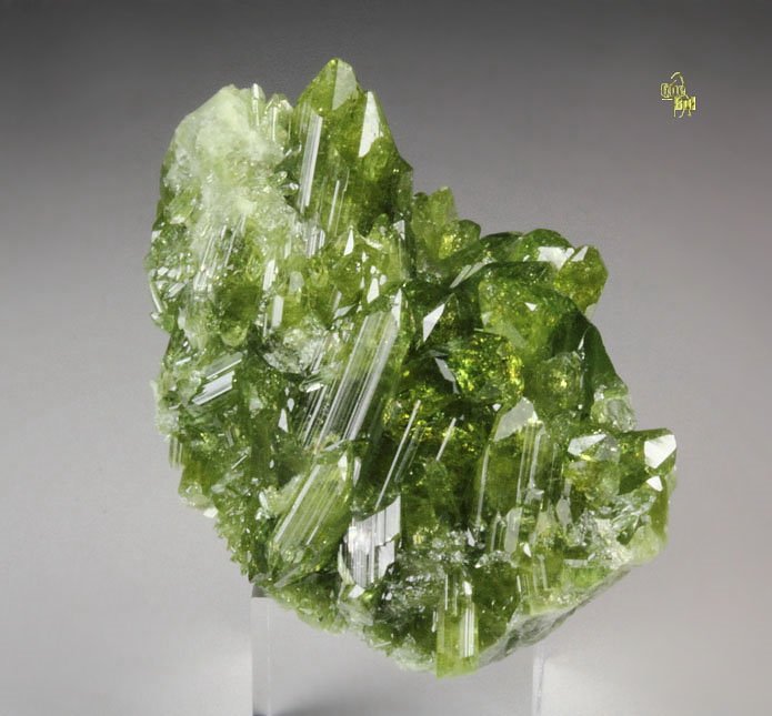 gem VESUVIANITE