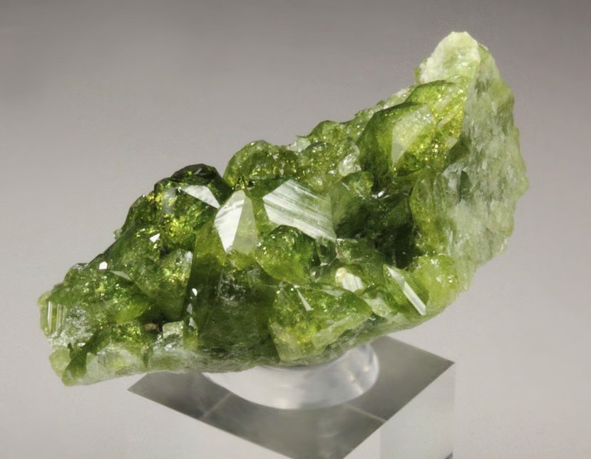 gem VESUVIANITE