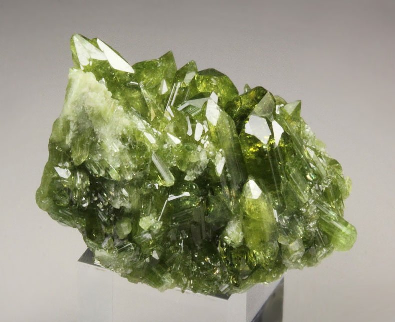 gem VESUVIANITE