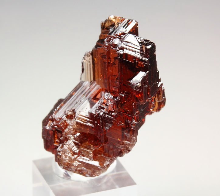 gem GARNET var. SPESSARTINE skeletal 