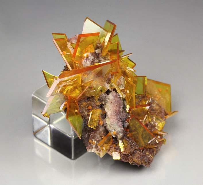 WULFENITE