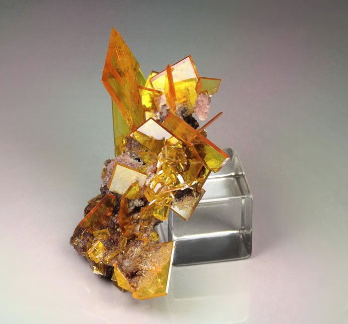 WULFENITE