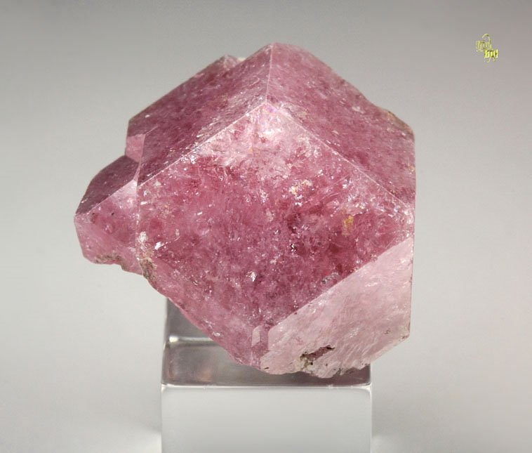 GARNET var. GROSSULAR