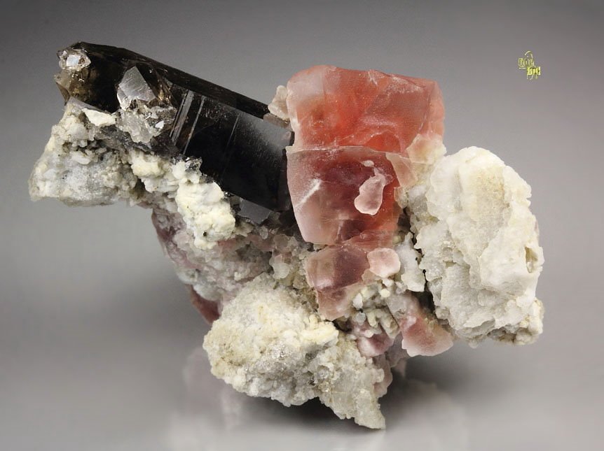 pink FLUORITE, QUARTZ var. SMOKY