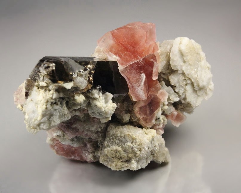 pink FLUORITE, QUARTZ var. SMOKY