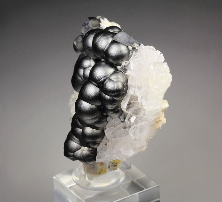 MELNIKOVITE, QUARTZ