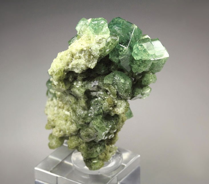 gem GARNET var. ANDRADITE var. DEMANTOID