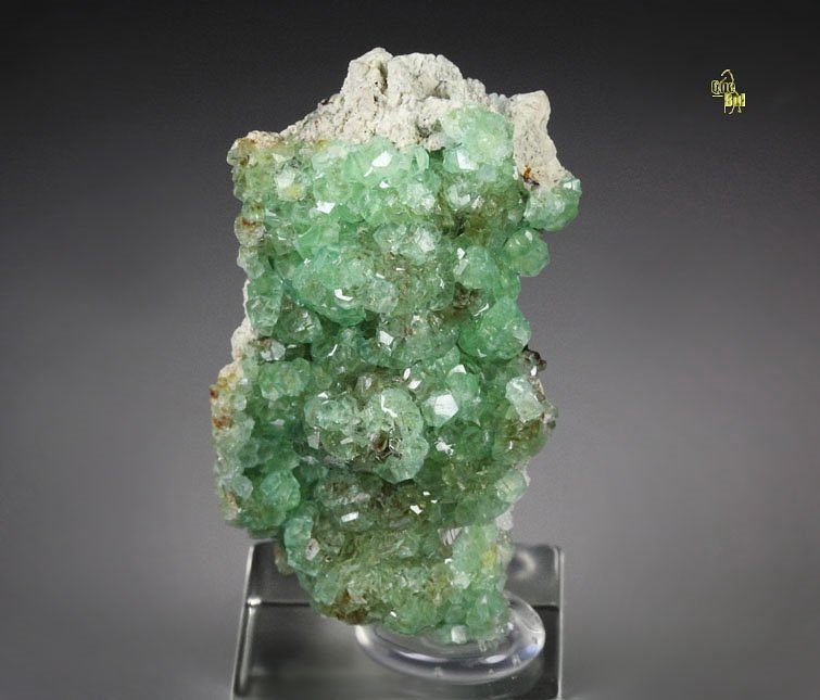 SMITHSONITE var. CUPRIAN SMITHSONITE