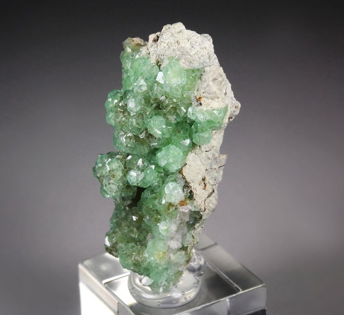 SMITHSONITE var. CUPRIAN SMITHSONITE