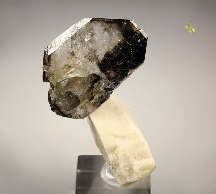 bi-terminated QUARTZ, MICROCLINE