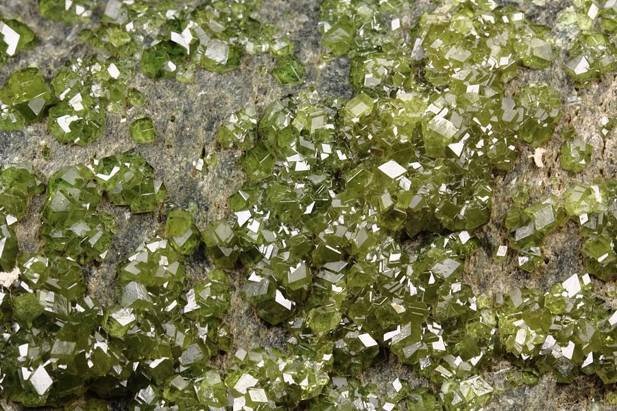 gem GARNET var. ANDRADITE var. DEMANTOID