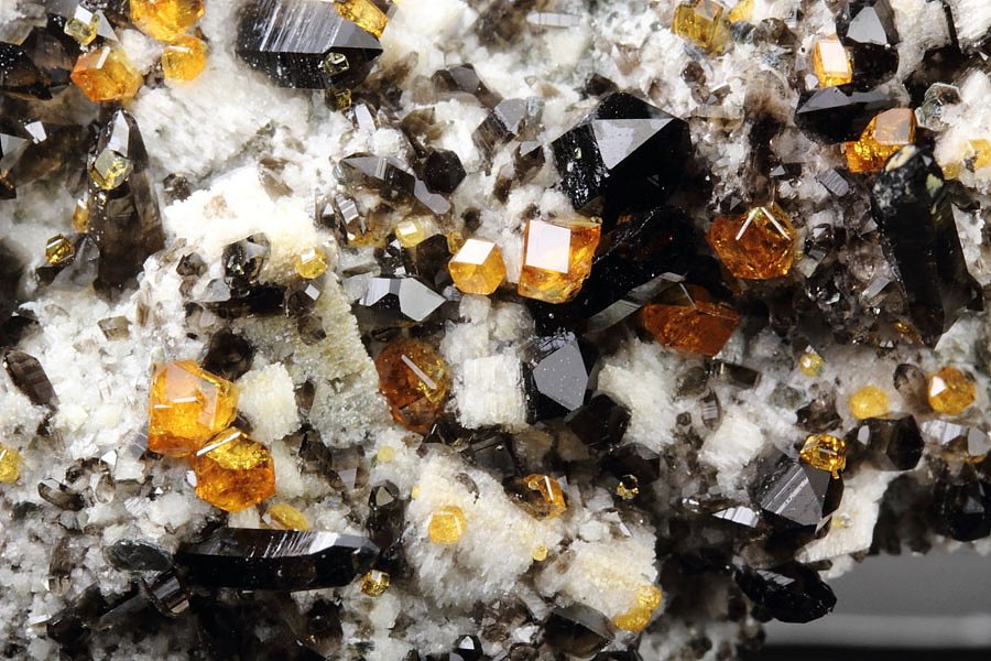 QUARTZ var. SMOKY, gem GARNET var. SPESSARTINE 