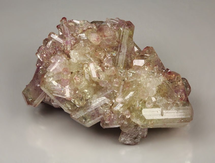 gem bi-terminated VESUVIANITE bi-color