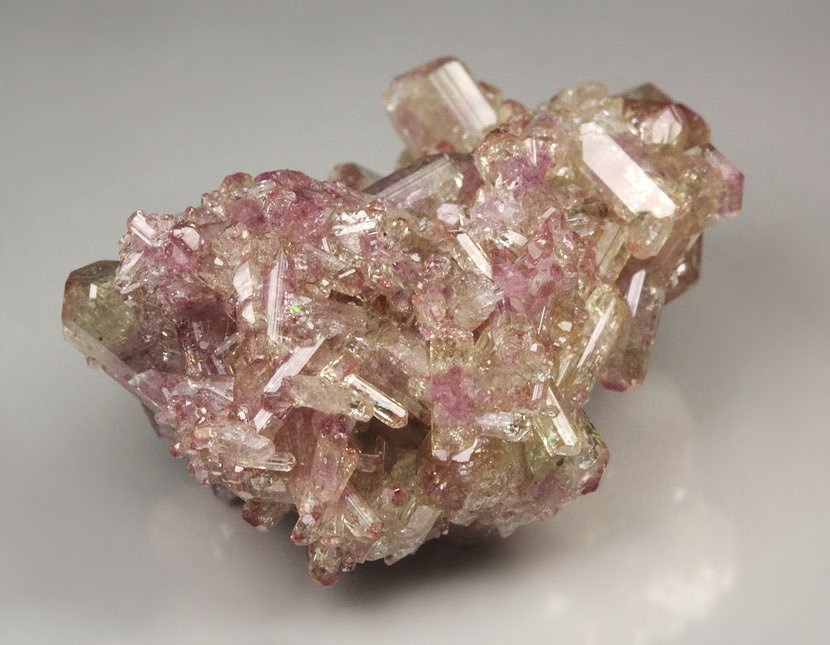 gem bi-terminated VESUVIANITE bi-color